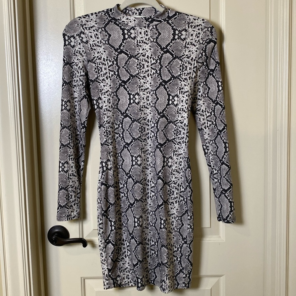 Popular 21 Medium Snakeskin Dress Black Gray Tones